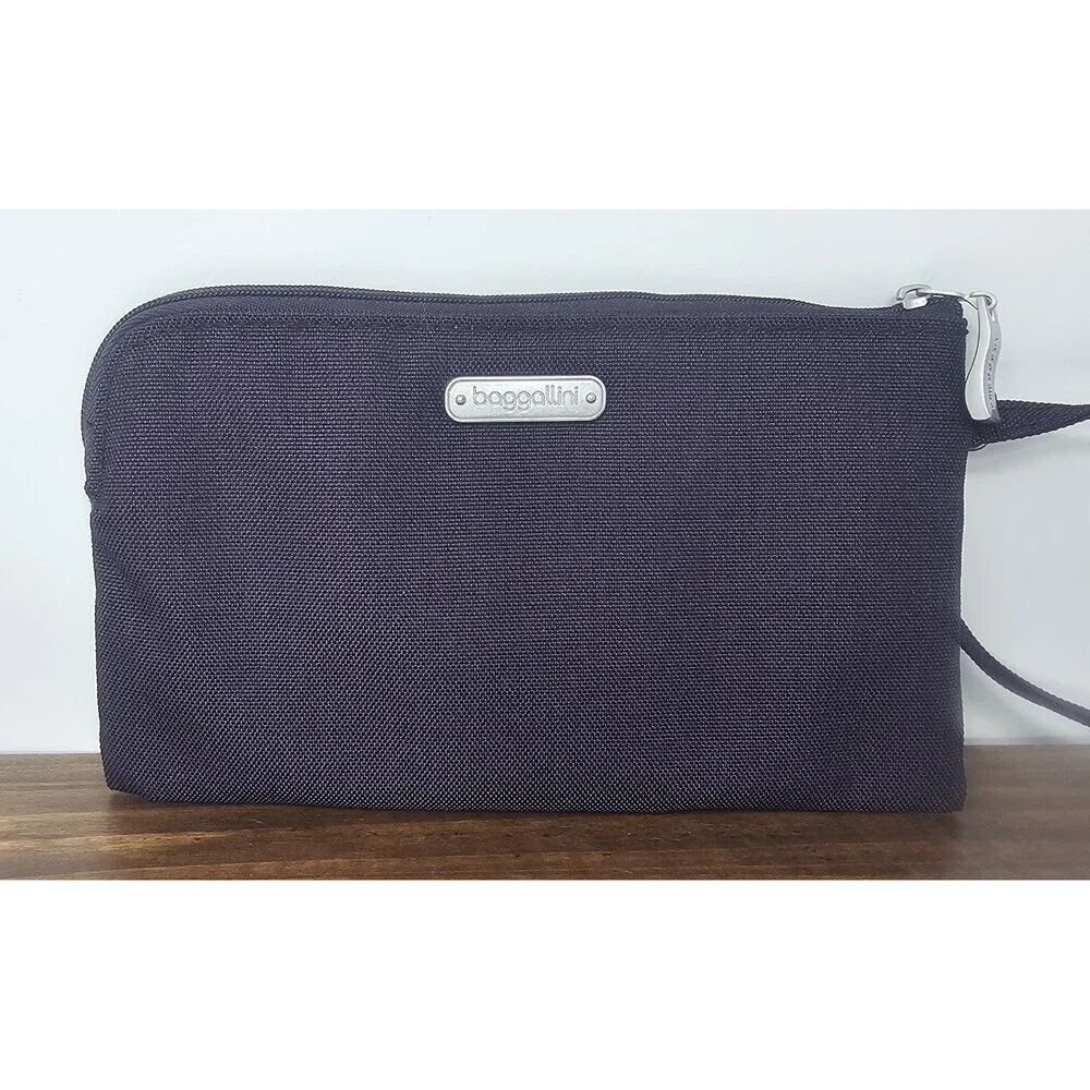 Baggallini Women's On The Go Daily RFID Pouch Purple Zip Travel Wristlet NEW